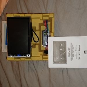 Dual 7inch touch screen media receiver with Android auto and car play new no box